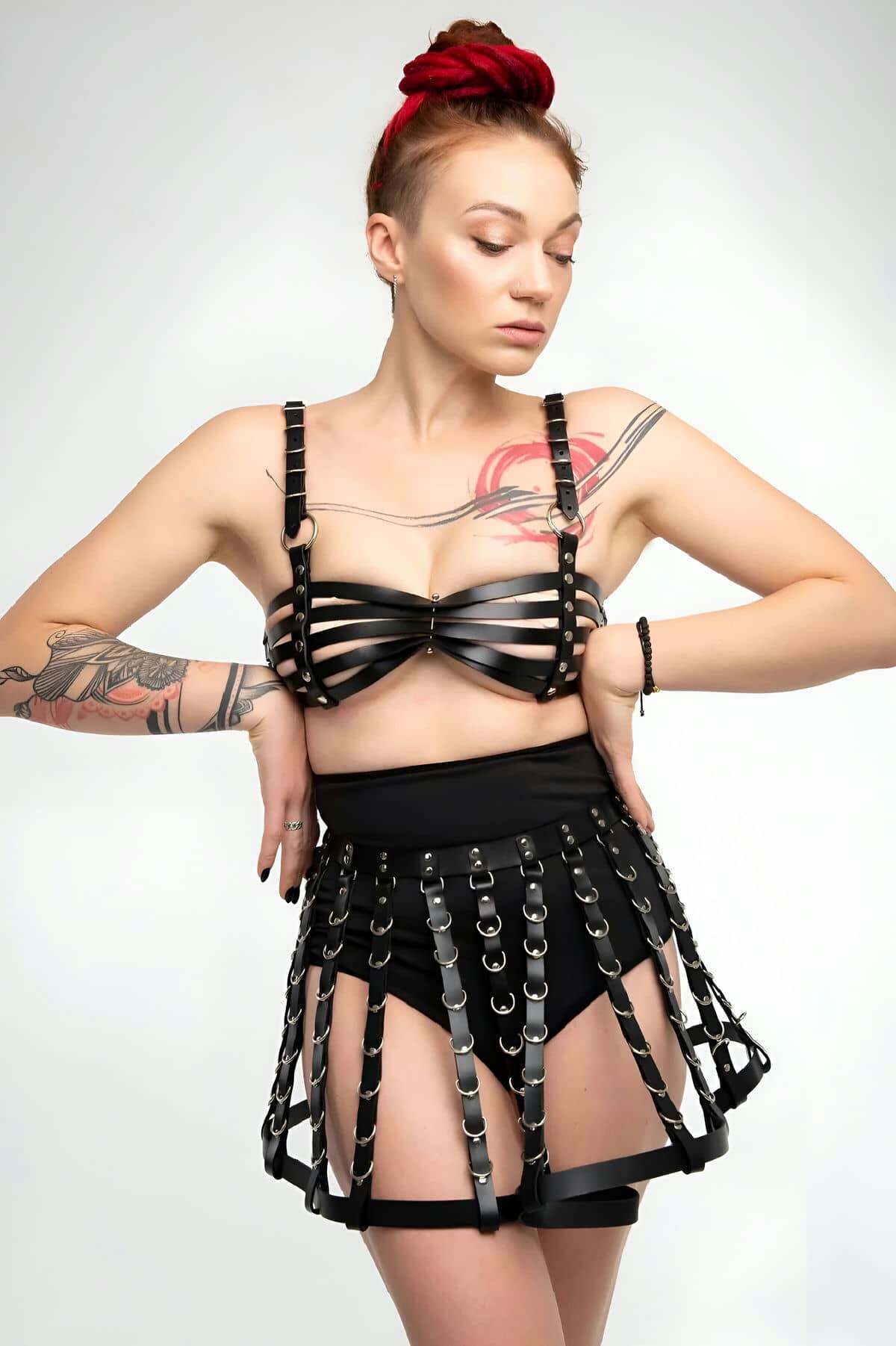 Şık Deri Göğüs ve Etek Harness Takım APFT899